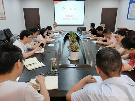 01 集体照_副本.jpg