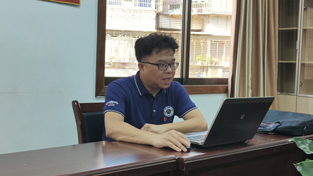 1630657232930209.jpg 02 支部书记带领学习_副本.jpg