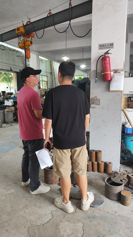 04 现场考察2_副本.jpg