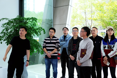 1635925566119573.jpg 13-参观_副本.jpg