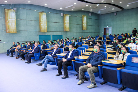 1637031458863540.jpg 01-出席领导_副本.jpg