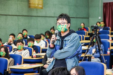 1637031809166325.jpg 05-企业代表提问_副本.jpg