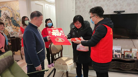 1640333656140121.jpg 04 走访慰问_副本.jpg