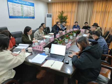 01 集体照_副本.jpg