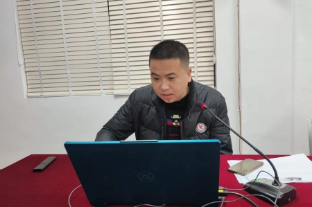 1675910368147559.jpg 2吴学青主持会议_副本.jpg